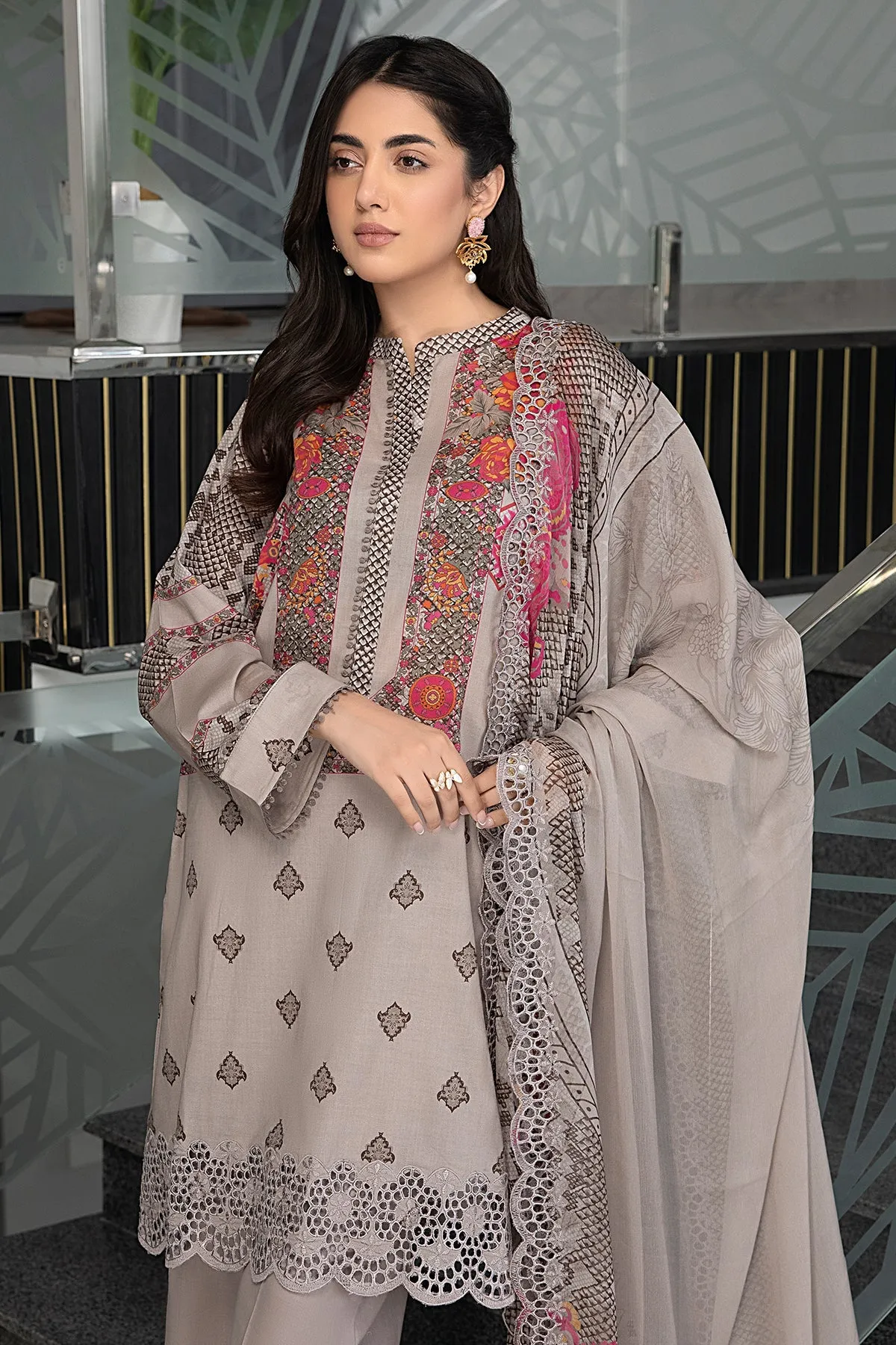 3-PC Unstitched Embroibered Lawn Suit with Embroidered Chiffon Dupatta CCS4-30