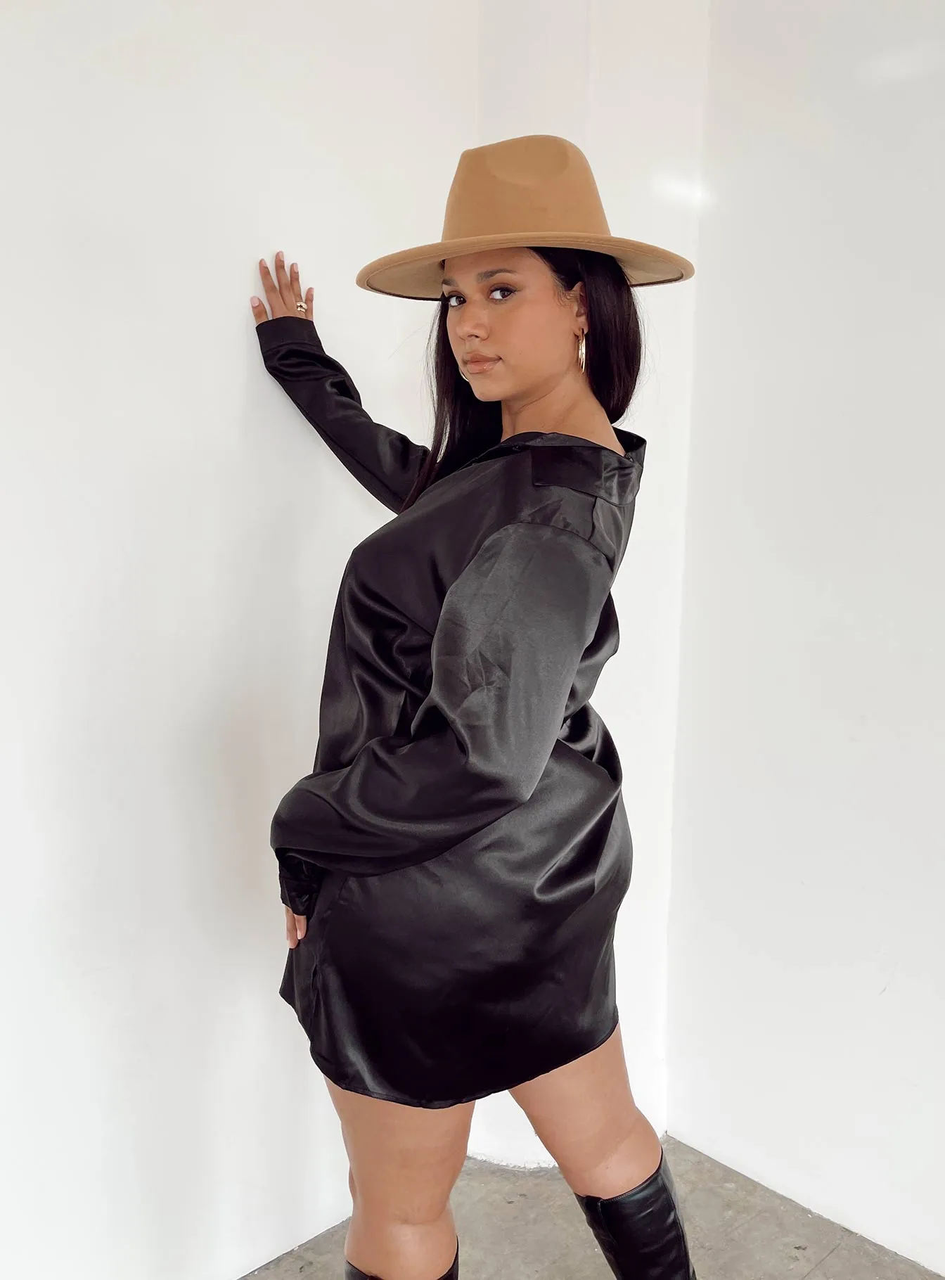 90210 Satin Shirt Mini Dress Black Curve