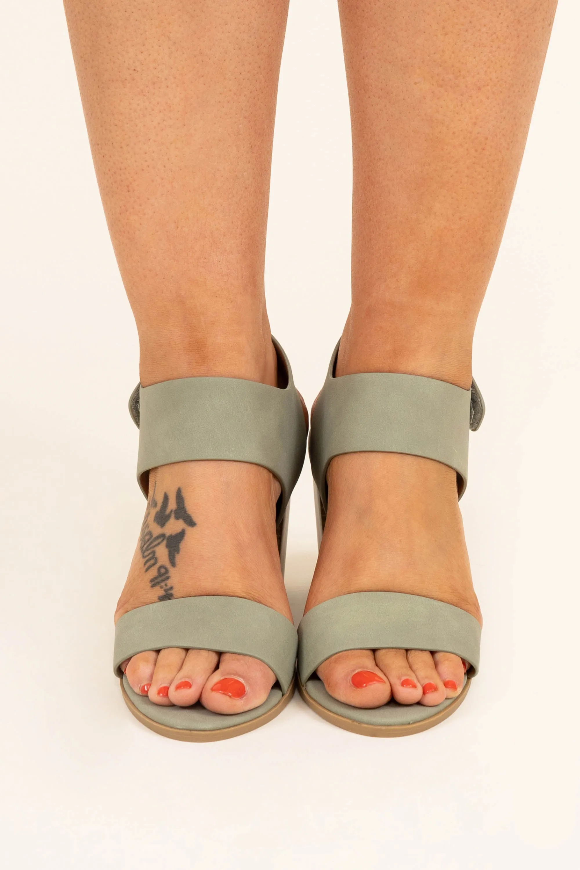 Radiating Style Sandals, Sage