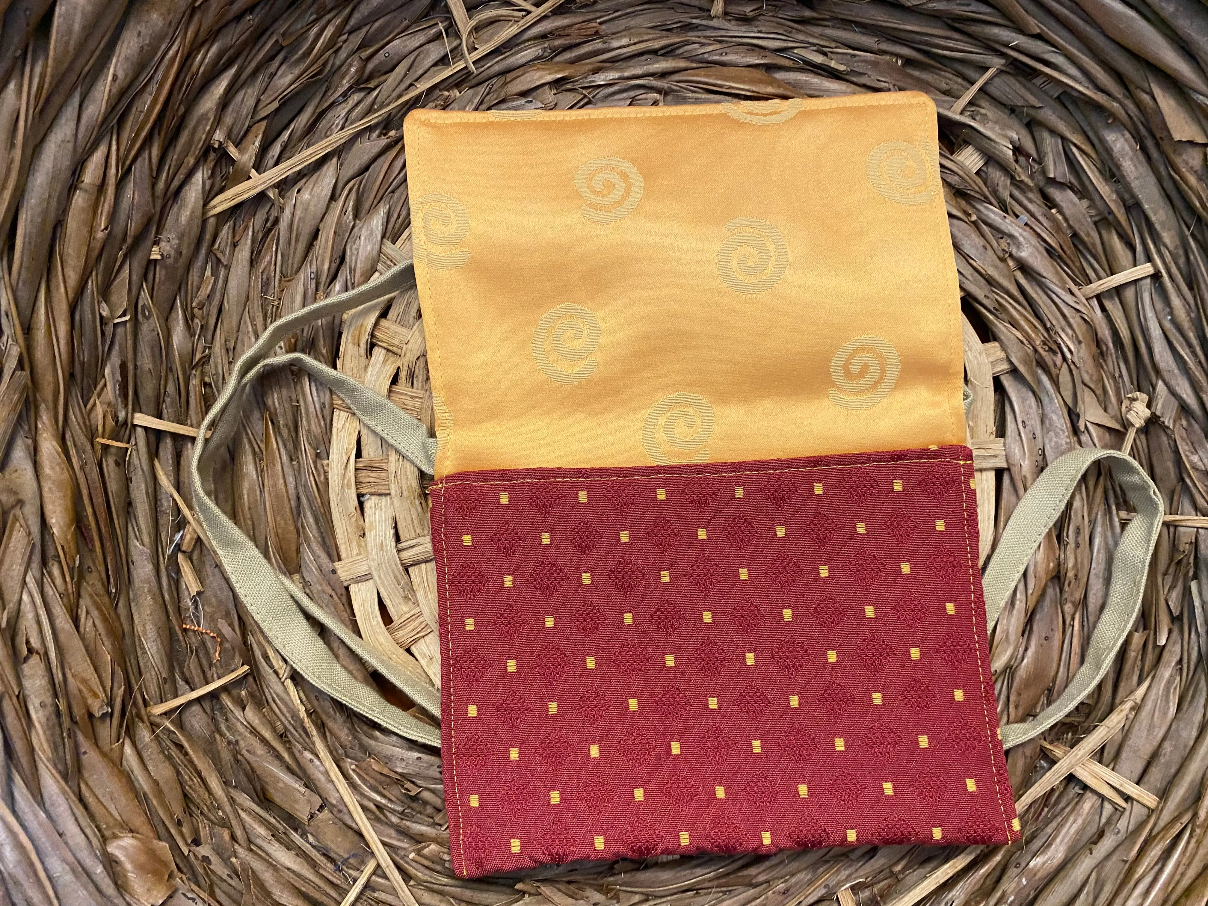 Small Satchel deep red and gold pattern with yellow and gold satin inside